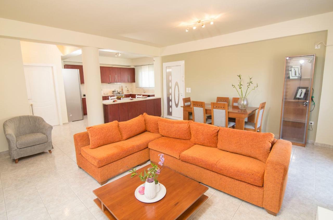 Elea Apartment Каламата Екстериор снимка
